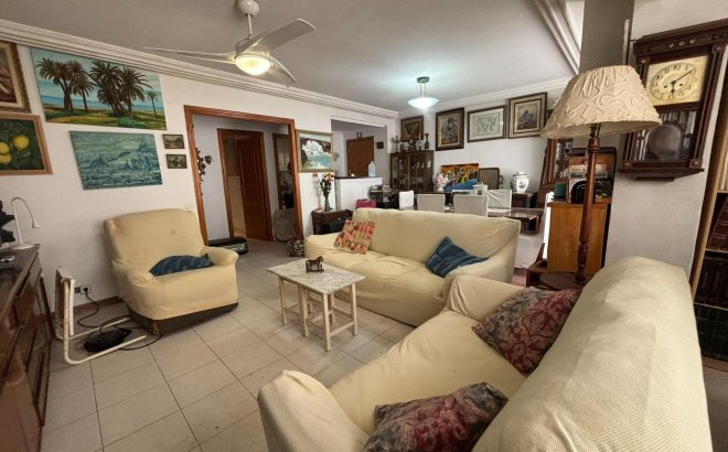 Revente - Appartement -
Torrevieja