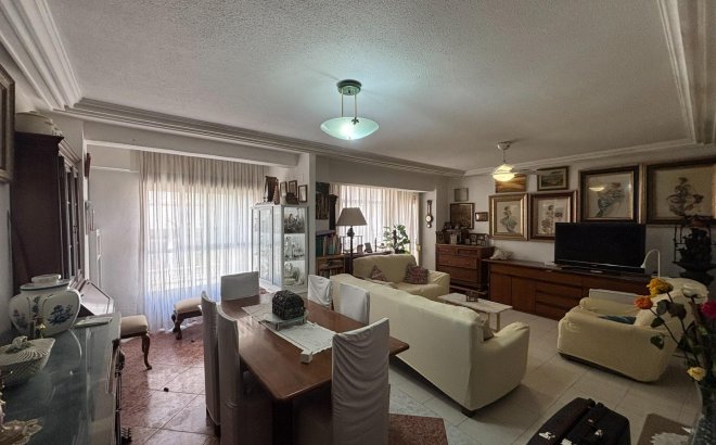 Revente - Appartement -
Torrevieja