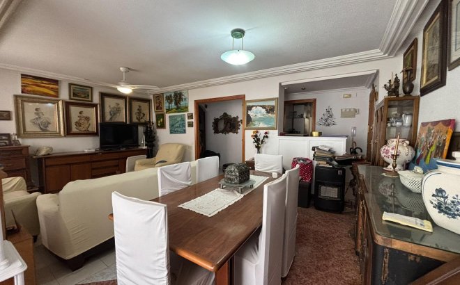 Revente - Appartement -
Torrevieja