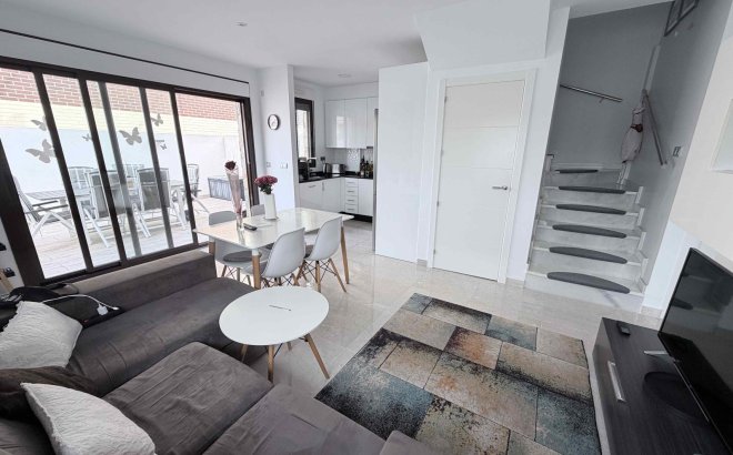 Resale - Town House -
Cabo Roig - Costa Blanca