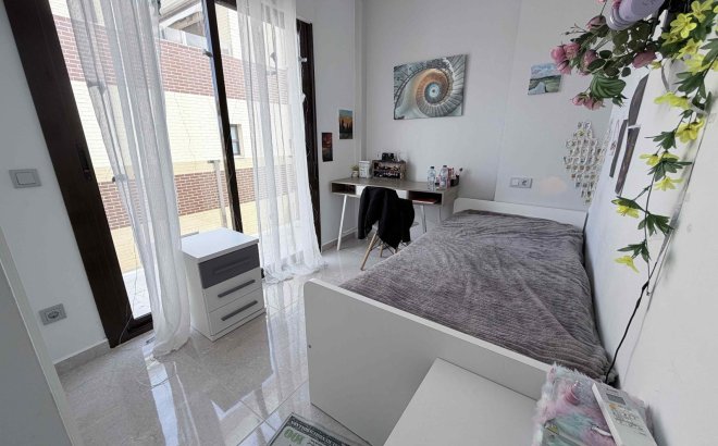 Resale - Town House -
Cabo Roig - Costa Blanca