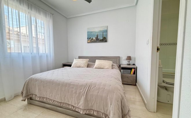 Revente - Semi Detached -
Rojales - Pueblo