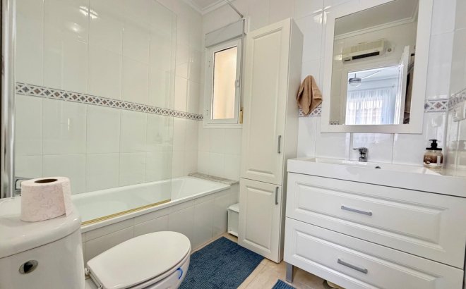 Revente - Semi Detached -
Rojales - Pueblo