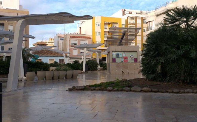 Resale - Apartment -
Torrevieja - Costa Blanca