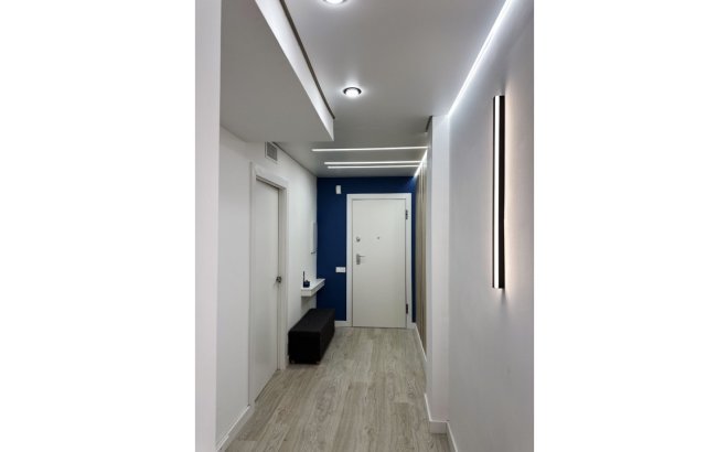 Resale - Apartment -
Torrevieja - Costa Blanca