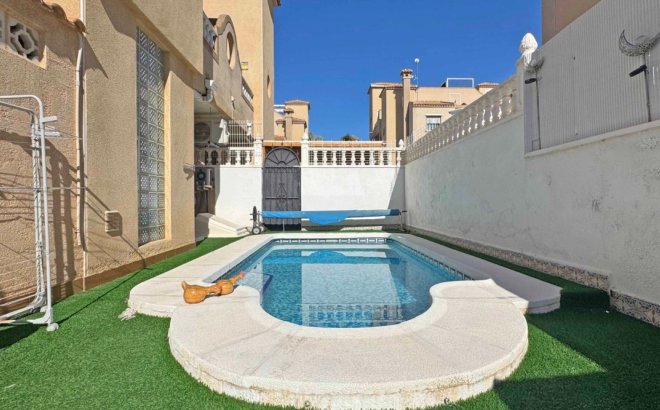 Resale - Town House -
Orihuela Costa - Costa Blanca