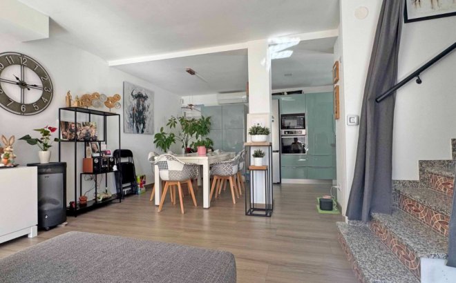 Resale - Town House -
Orihuela Costa - Costa Blanca