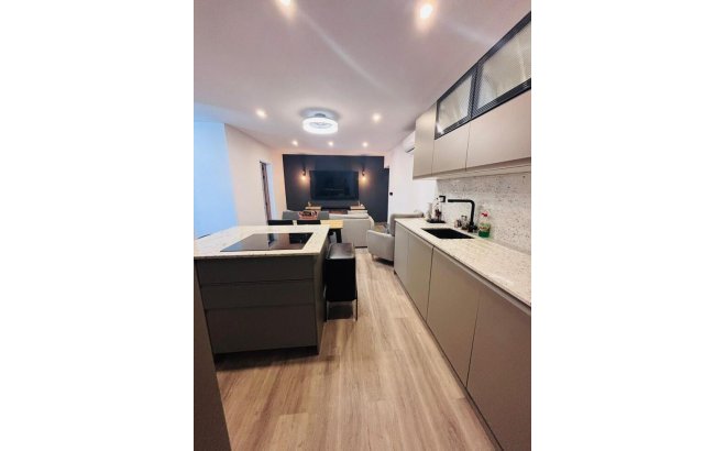 Herverkoop - Town House -
San Miguel de Salinas - Inland