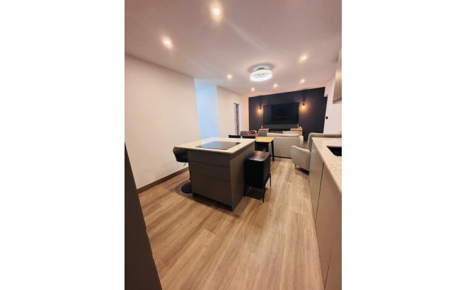 Herverkoop - Town House -
San Miguel de Salinas - Inland