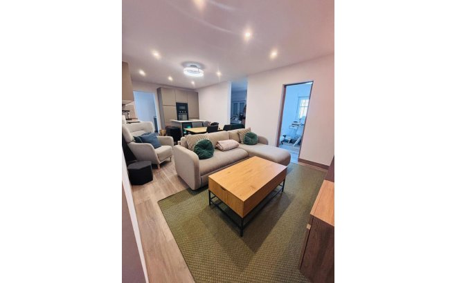 Herverkoop - Town House -
San Miguel de Salinas - Inland