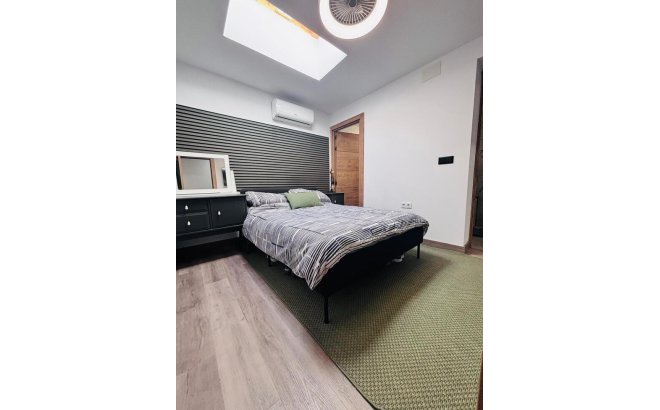 Herverkoop - Town House -
San Miguel de Salinas - Inland