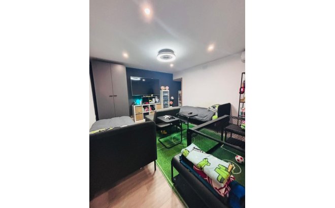 Herverkoop - Town House -
San Miguel de Salinas - Inland