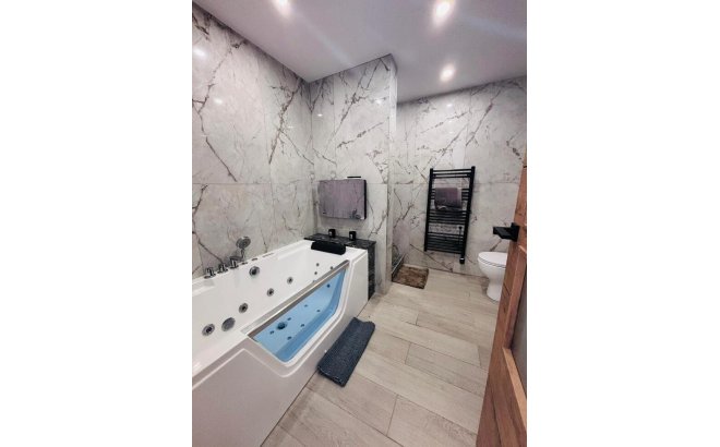 Herverkoop - Town House -
San Miguel de Salinas - Inland