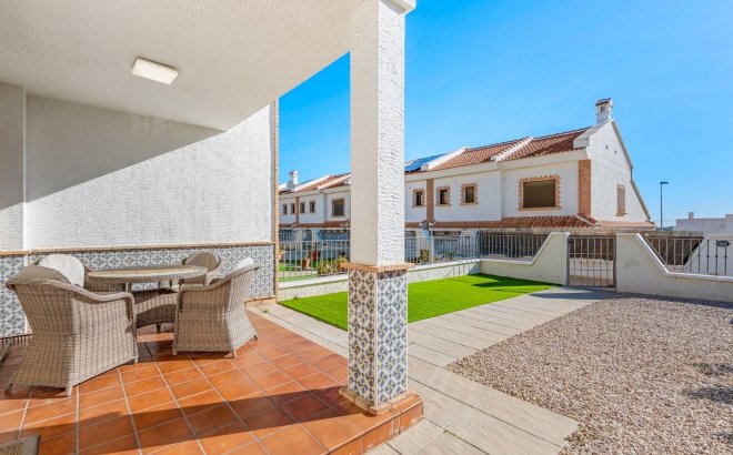 Revente - Town House -
San Miguel de Salinas - Inland