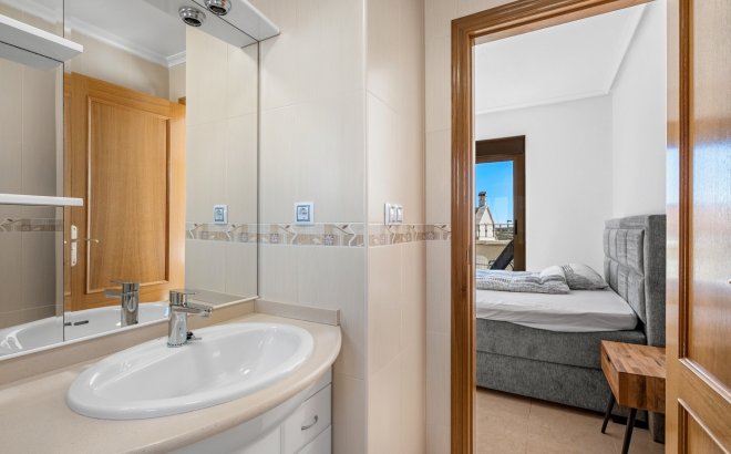 Revente - Town House -
San Miguel de Salinas - Inland