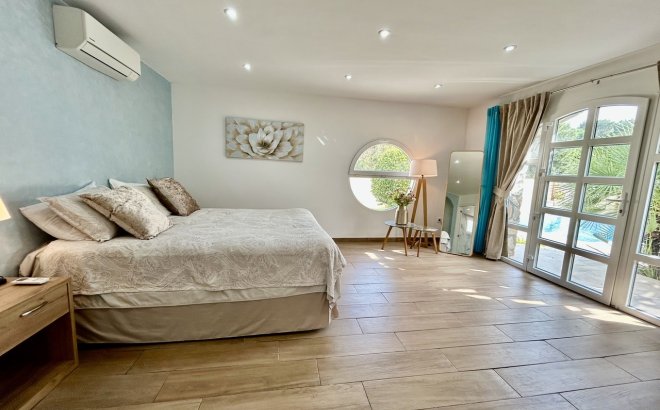 Resale - Villa -
Cabo Roig - Costa Blanca