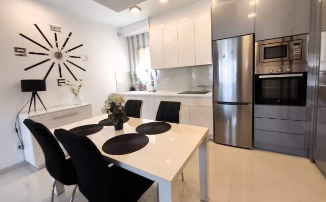 Resale - Apartment -
Pilar de la Horadada - La Torre De La Horadada