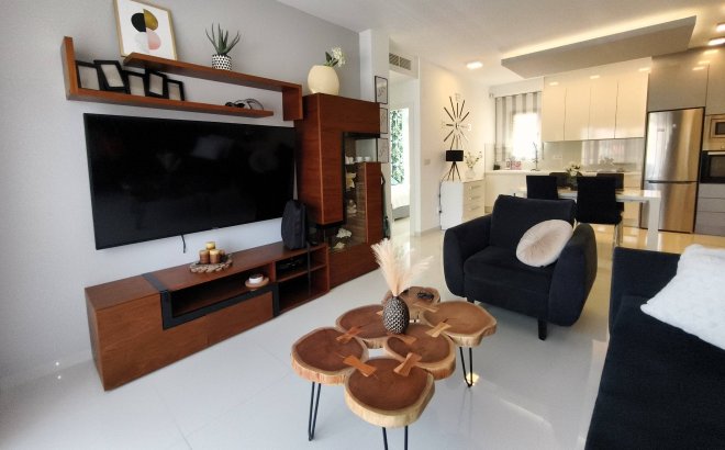 Resale - Apartment -
Pilar de la Horadada - La Torre De La Horadada