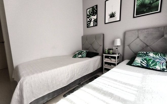 Resale - Apartment -
Pilar de la Horadada - La Torre De La Horadada