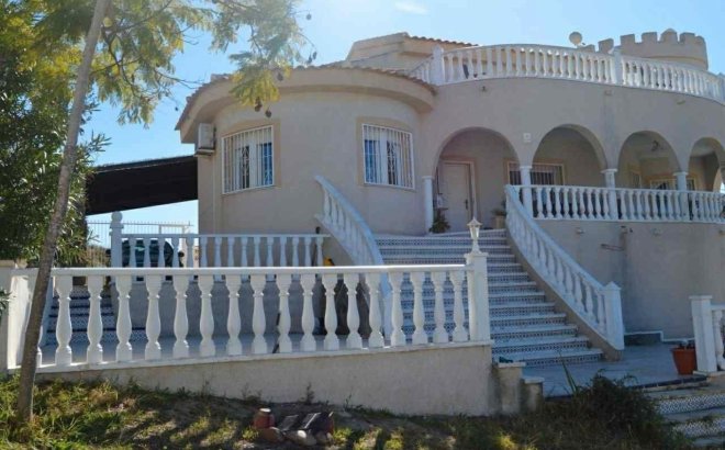 Revente - Villa -
Rojales - La Marquesa