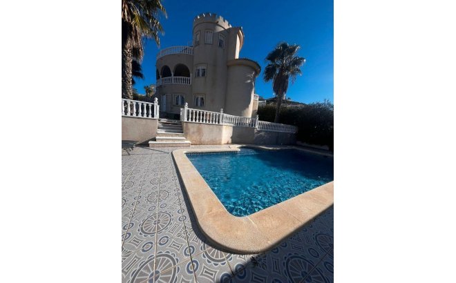 Revente - Villa -
Rojales - La Marquesa