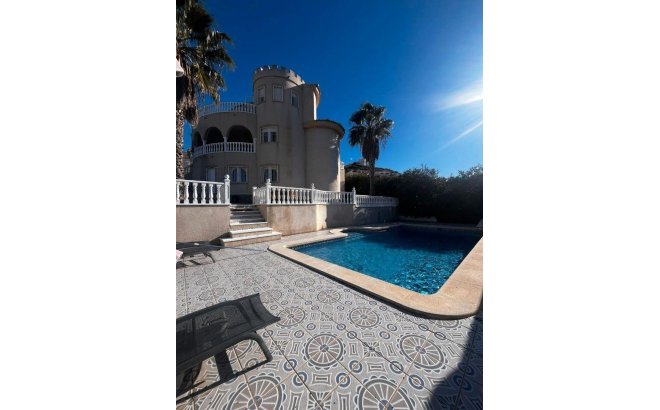 Revente - Villa -
Rojales - La Marquesa