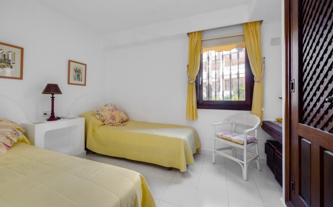 Revente - Appartement -
Torrevieja - Playa de los Locos