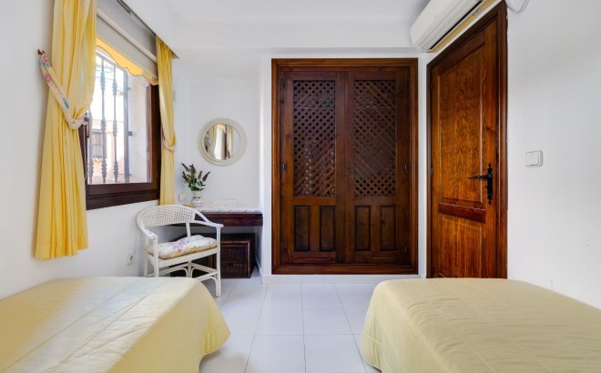 Revente - Appartement -
Torrevieja - Playa de los Locos