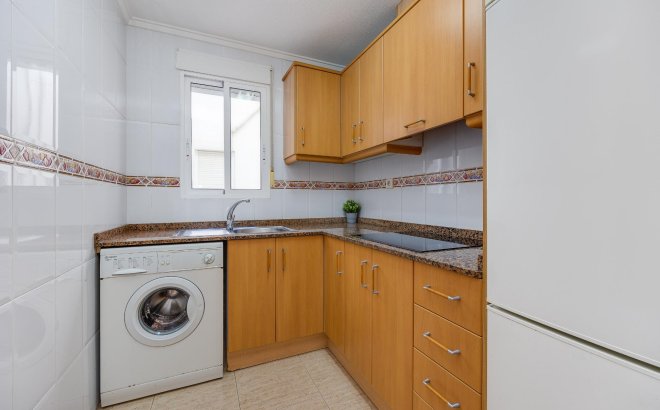 Herverkoop - Appartement -
Torrevieja - Estacion De Autobuses