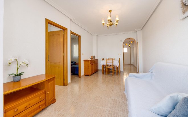 Herverkoop - Appartement -
Torrevieja - Estacion De Autobuses