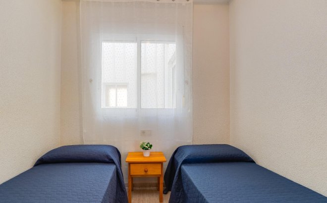 Herverkoop - Appartement -
Torrevieja - Estacion De Autobuses