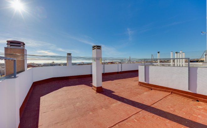 Herverkoop - Appartement -
Torrevieja - Estacion De Autobuses