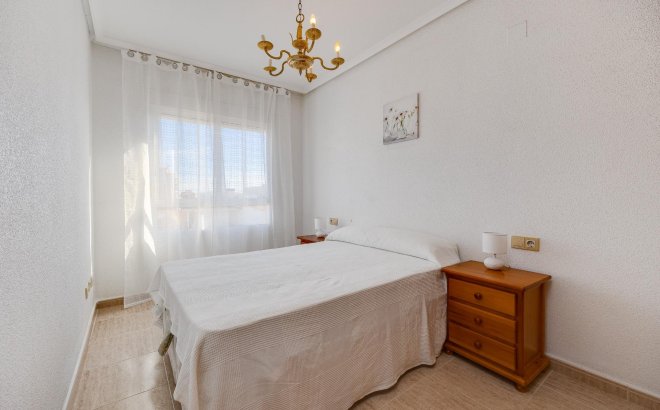 Herverkoop - Appartement -
Torrevieja - Estacion De Autobuses