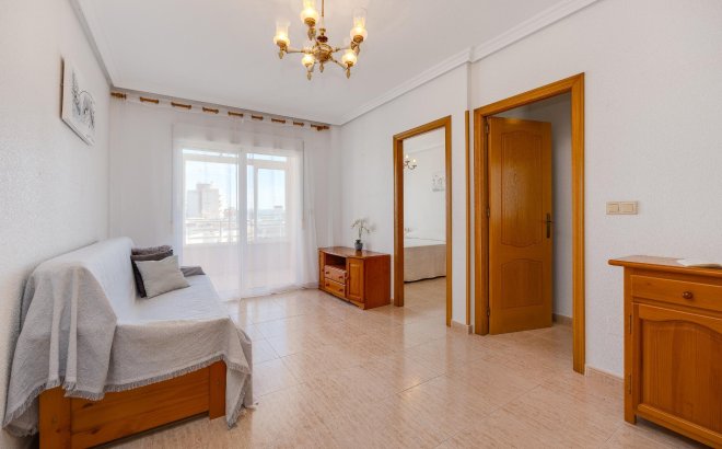 Herverkoop - Appartement -
Torrevieja - Estacion De Autobuses