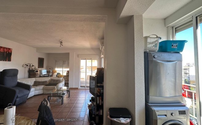 Revente - Appartement -
Torrevieja - Estacion De Autobuses