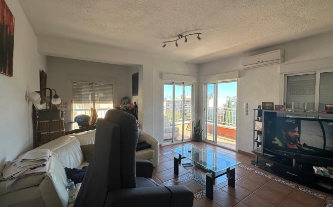 Revente - Appartement -
Torrevieja - Estacion De Autobuses