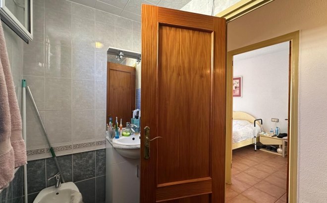 Revente - Appartement -
Torrevieja - Estacion De Autobuses