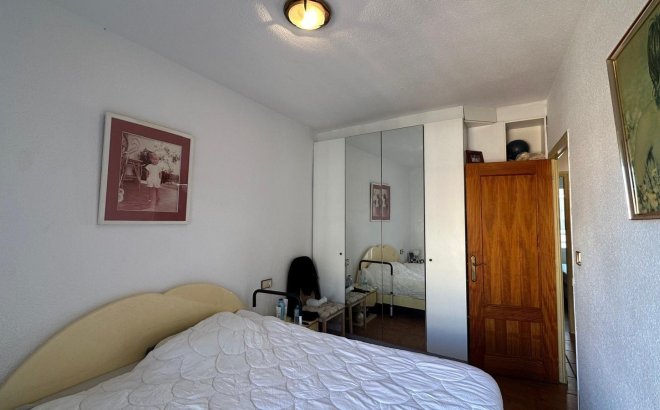 Revente - Appartement -
Torrevieja - Estacion De Autobuses