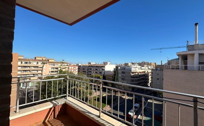 Revente - Appartement -
Torrevieja - Estacion De Autobuses