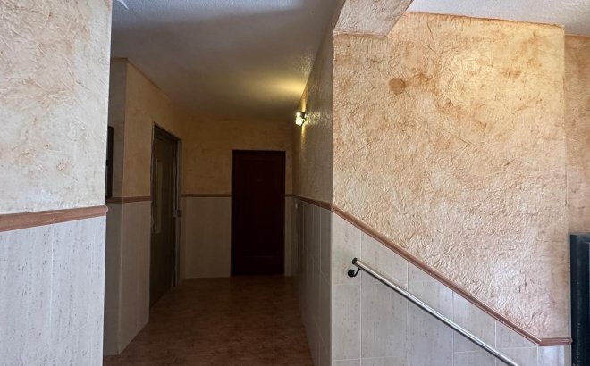 Revente - Appartement -
Torrevieja - Estacion De Autobuses