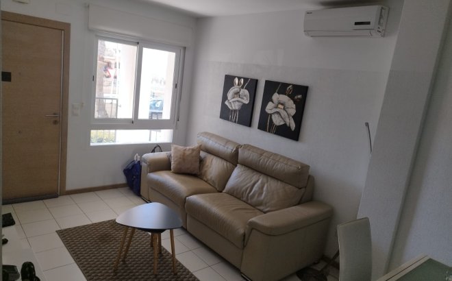 Resale - Bungalow -
Torrevieja - Costa Blanca