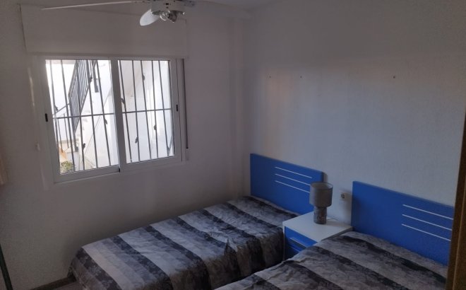 Resale - Bungalow -
Torrevieja - Costa Blanca