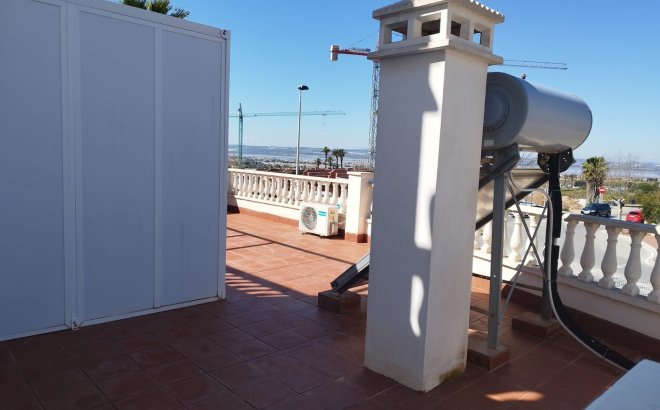 Resale - Bungalow -
Torrevieja - Costa Blanca