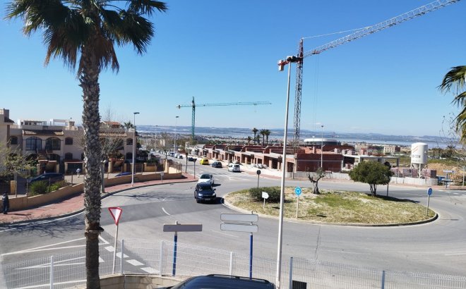 Resale - Bungalow -
Torrevieja - Costa Blanca