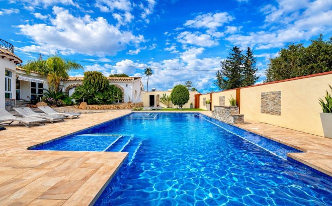 Revente - Villa -
Cabo Roig - Costa Blanca