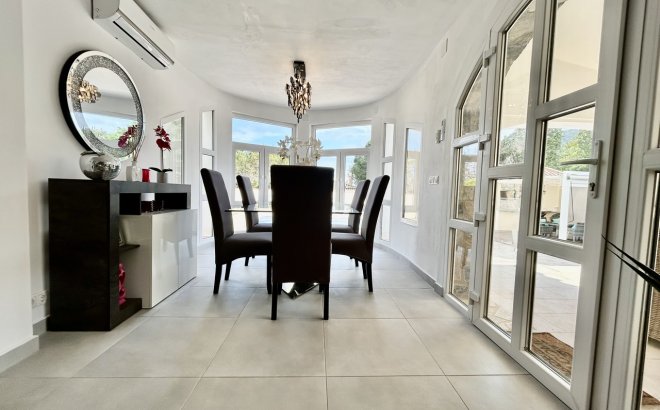 Revente - Villa -
Cabo Roig - Costa Blanca