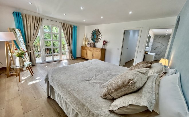 Revente - Villa -
Cabo Roig - Costa Blanca