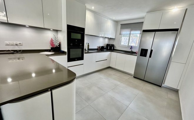 Revente - Villa -
Cabo Roig - Costa Blanca