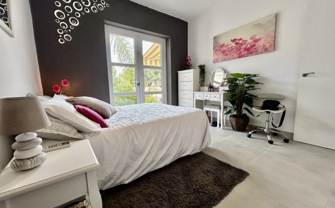 Revente - Villa -
Cabo Roig - Costa Blanca