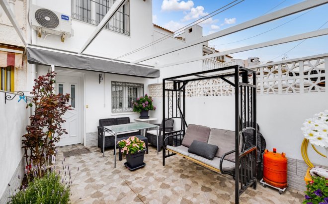 Herverkoop - Town House -
Torrevieja - Costa Blanca